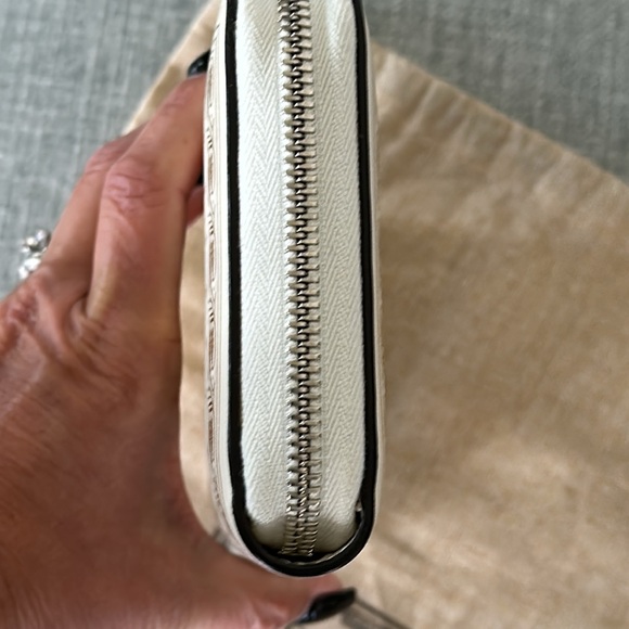 EUC GUCCI “GUCCY” LONG ZIPPER WALLET COLLABORATION WITH SEGA - Picture 9 of 11